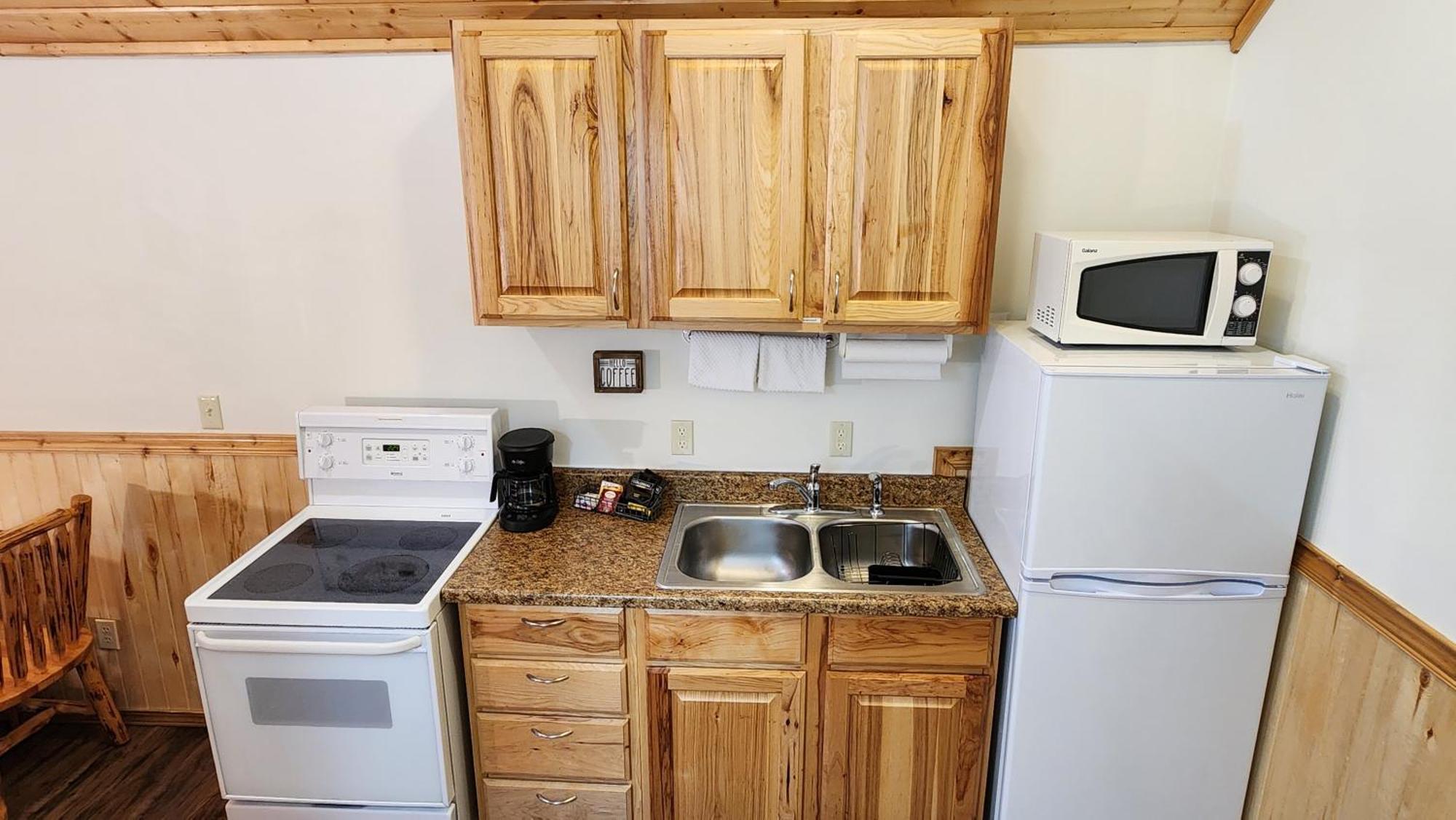 Beargrass Lodging & Rv Resort Hungry Horse Exterior foto